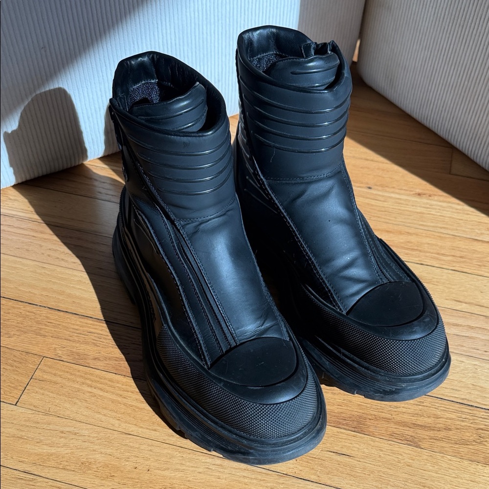 Alexander McQueen Black Leather Men's Boots - Picture 7 of 8